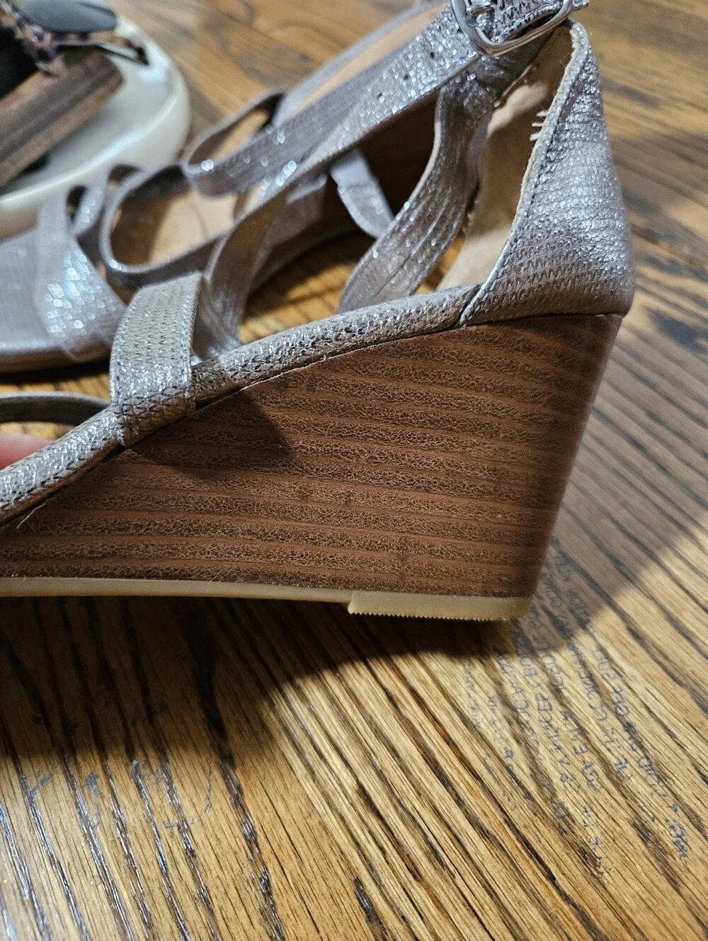 Sofft Metallic Silver Strappy Wedge Sandals Comfort Heel 9.5M